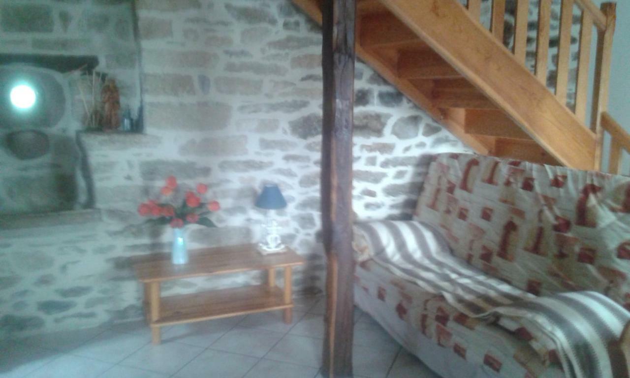Gite Combret Saint-Germain-du-Teil Exterior foto